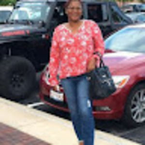 Meet your Posher, Naomi